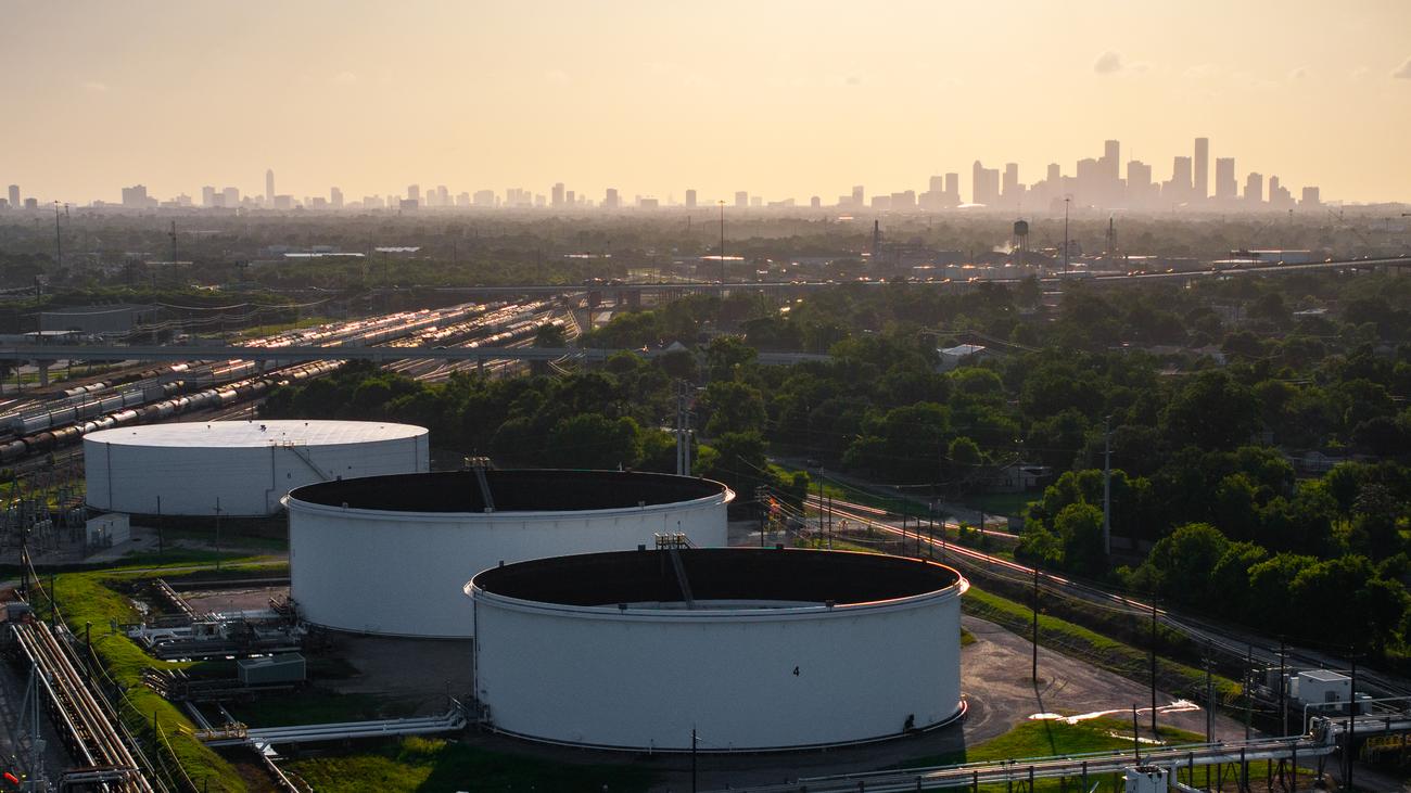 Iran War: Oil prices rise drastically – stock markets in Asia collapse