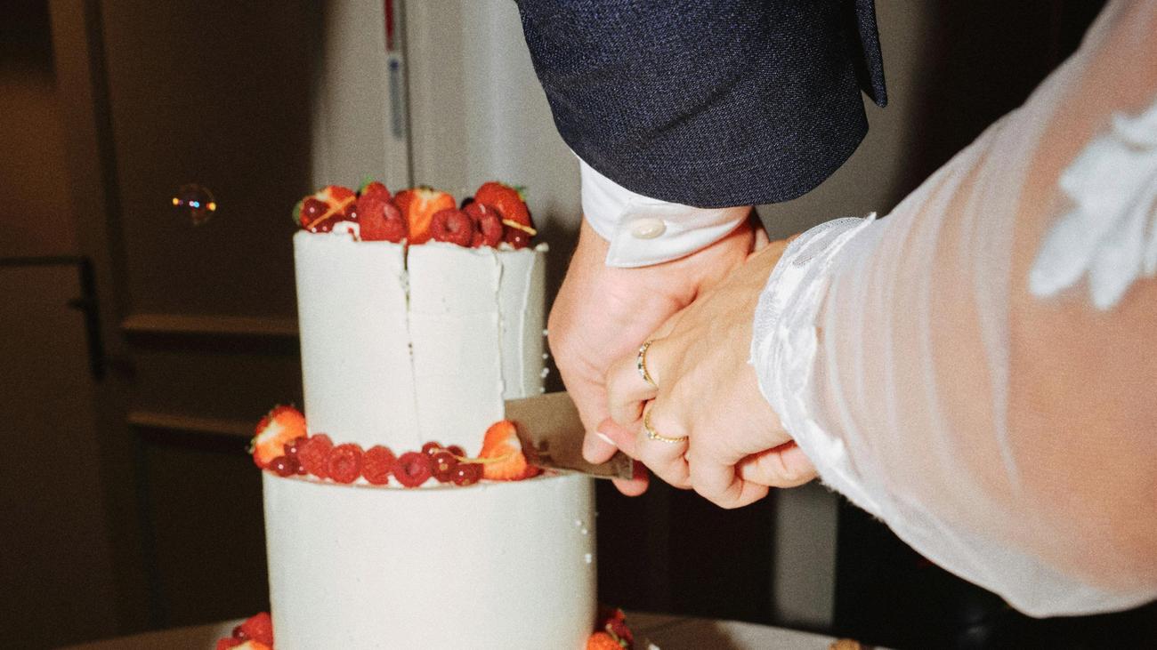 Spousal co-insurance: Stop rewarding housewife marriage!